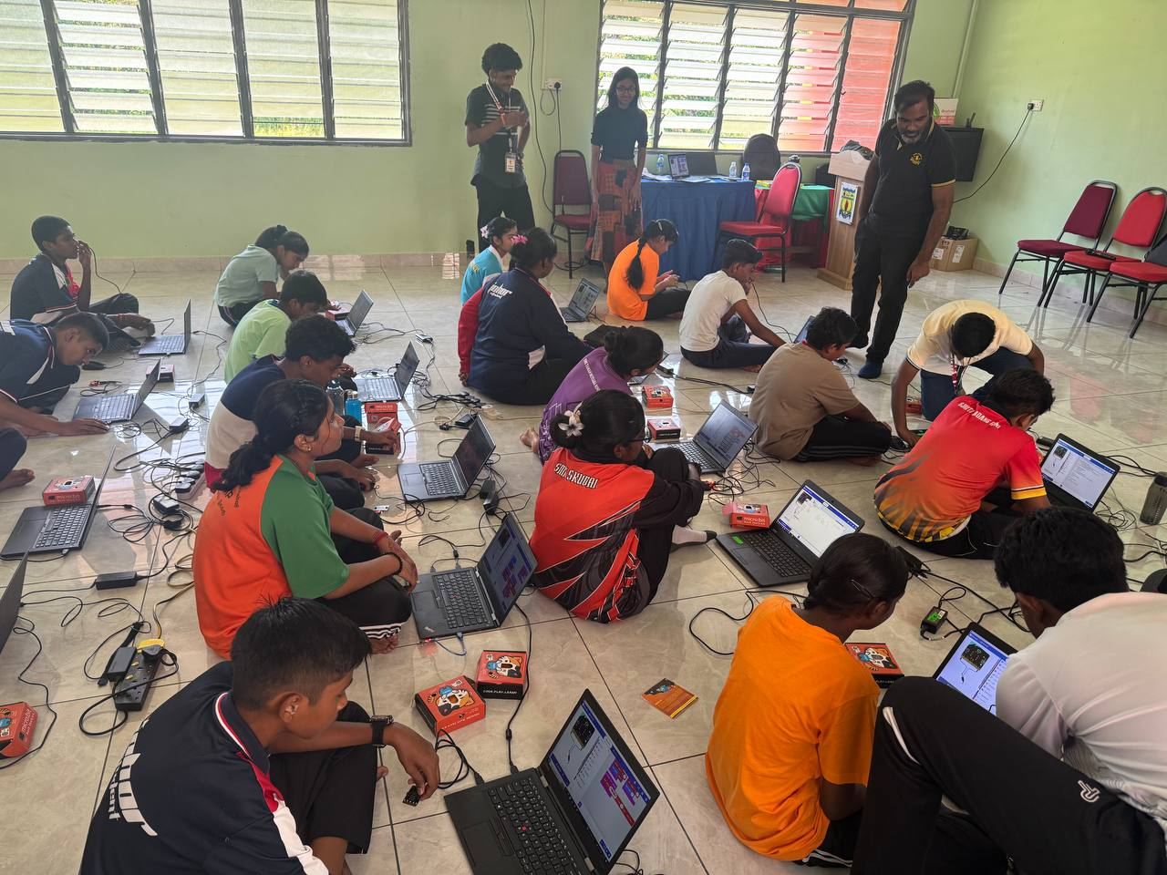 Micro:Bit workshop at SJKT Bukit Serampang